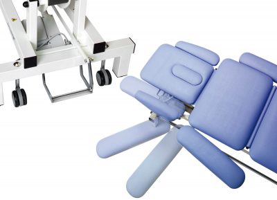 Therapieliegen zentralgebremste Räder, Armauflagen Therapieliegen zentralgebremste Räder, Armauflagen